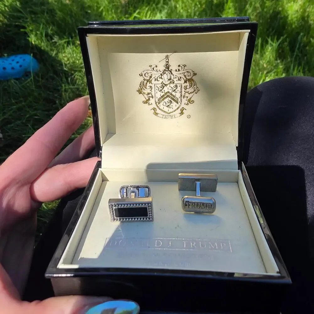 Donald J. Trump Signature Collection cufflinks